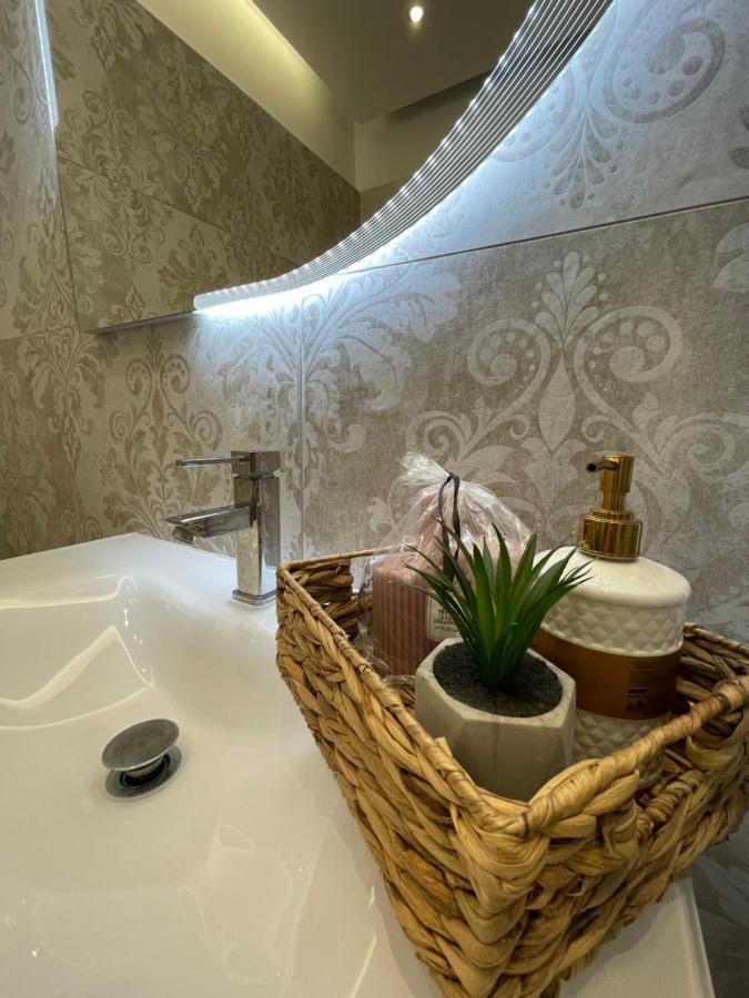 Agora Luxury Apartment 1 Loutráki Buitenkant foto
