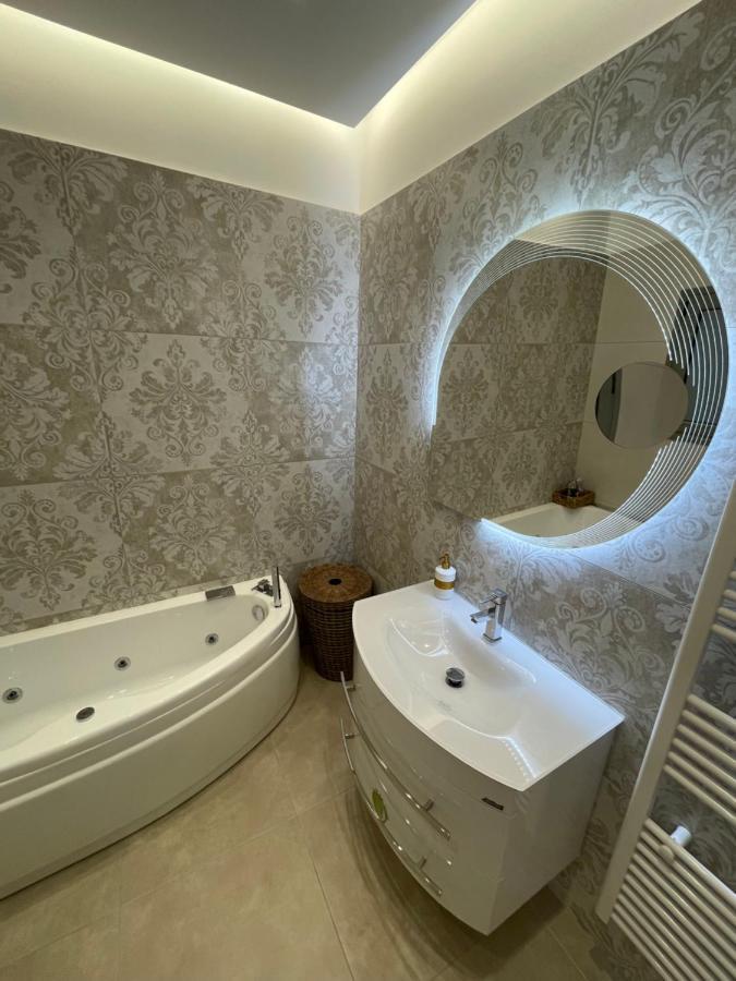 Agora Luxury Apartment 1 Loutráki Buitenkant foto