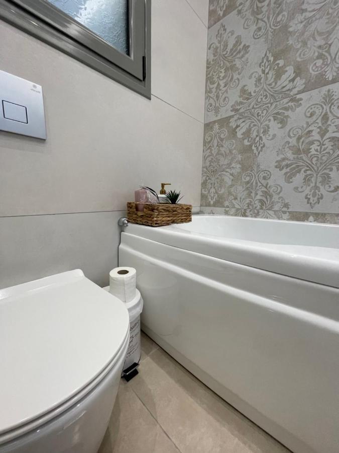 Agora Luxury Apartment 1 Loutráki Buitenkant foto